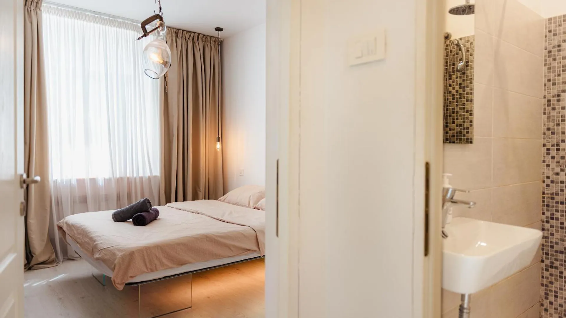 Heart Of Old Town Apartment Bucharest