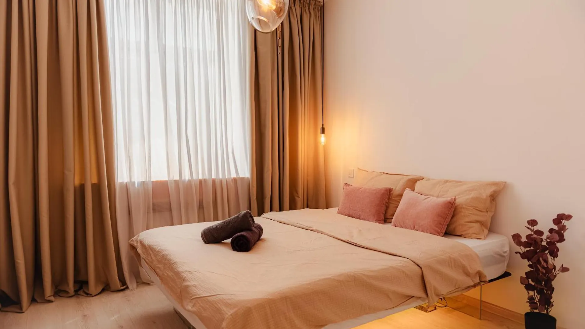Heart Of Old Town Apartment Bucharest